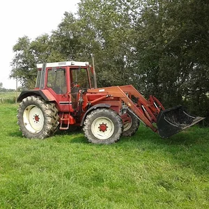IHC 955 XL mit Baas Fronlader
