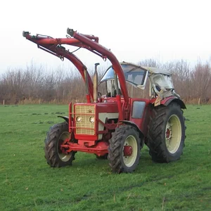 AG323