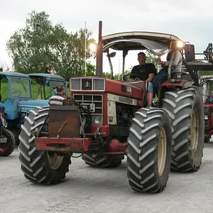 ih 946