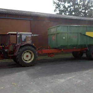 IHC-733 + 8t Stapel Mulde