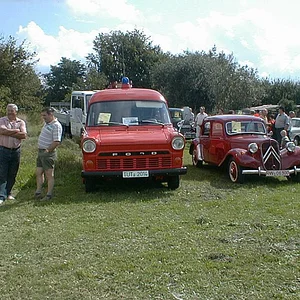 624+946