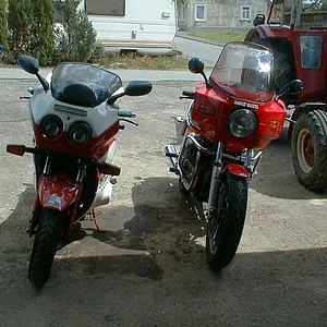 624+946
