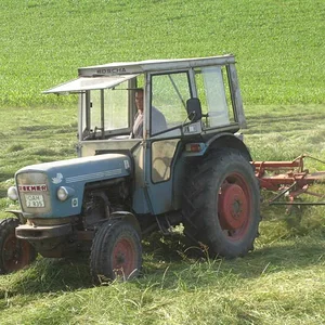 EICHER 3353 beim Kreiseln