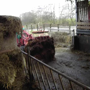 ausmisten mit unseren hoftrac