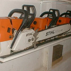 624+946