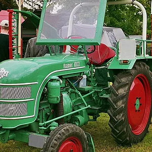 624+946