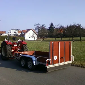 Probefahrt mit neuem Tieflader