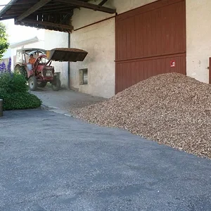 Hackschnitzel aufräumen