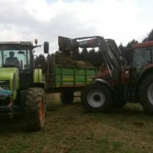 Case CS 130 am Mistaufladen