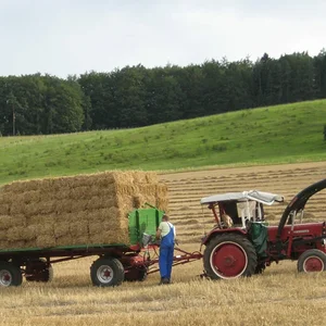 IHC D-439 mit Welger FK 90