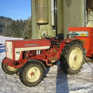 IHC 423 und Futtermischwagen