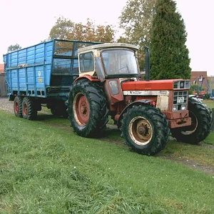 Mein 1046 mit Häckselwagen
