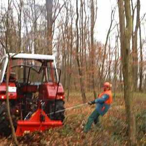 DE744