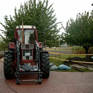 IHC 1055 XL