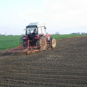 IHC 844 A mit Egge