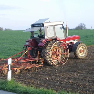 IHC 844 A beim Eggen