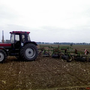 956 XL