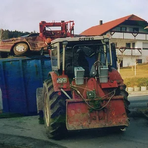 624+946
