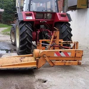 Von so einem Rasenmäher .....