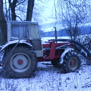 IHC 1046 mit Winde
