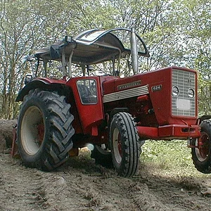 624+946