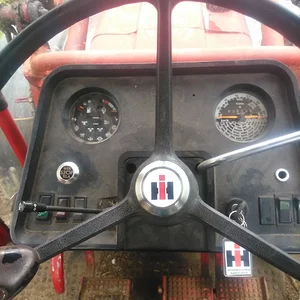 IHC 955 XLA Amaturenbrett