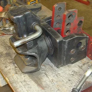 624+946