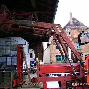 de744