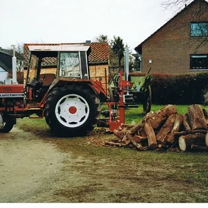 de744
