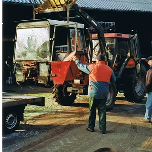 de744