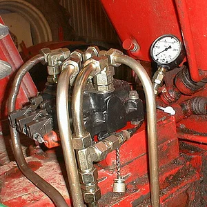 624+946