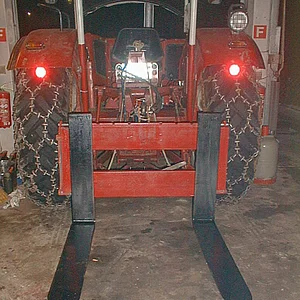 624+946