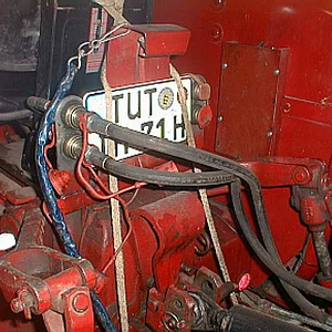 624+946