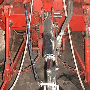 624+946