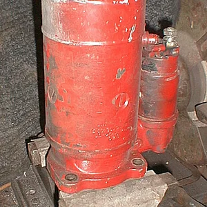 624+946