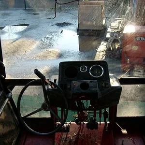 DE744