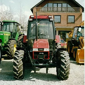 844 XL Schräghaubenschlepper