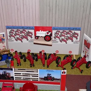 FARMALL - Museum 16
