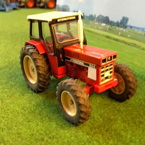 IHC 844 modell