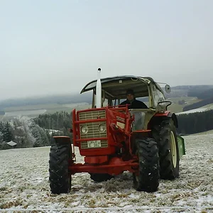 523 allrad beim holzfahren