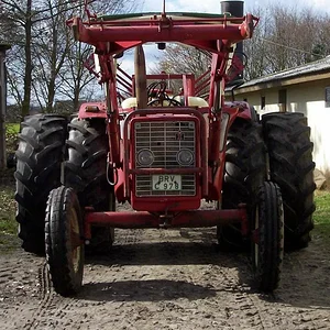 ***IHC 624 mit Spritze