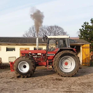 **IHC 1455**mit großen reifen*