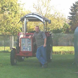 T323