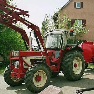 624+946