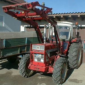 624+946