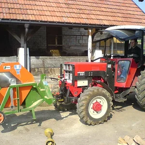 IHC 533A mit Holzsäge