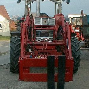 624+946