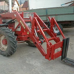 624+946
