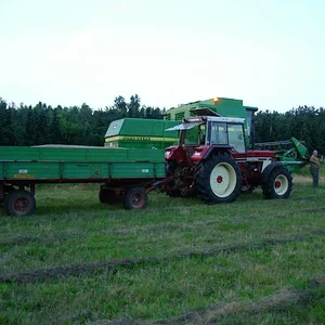 Unser 955 beim Getreidefahren