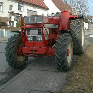624+946